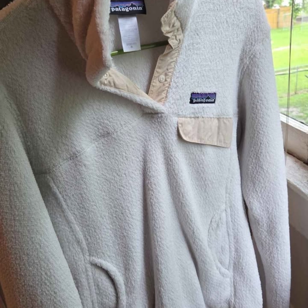Patagonia Cream Fleece Pullover